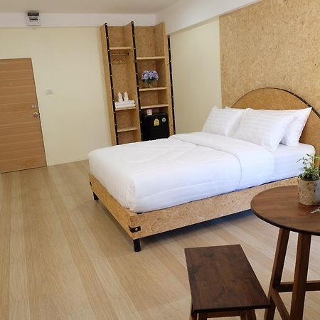 Area 69 Aparthotel Μπανγκόκ Εξωτερικό φωτογραφία